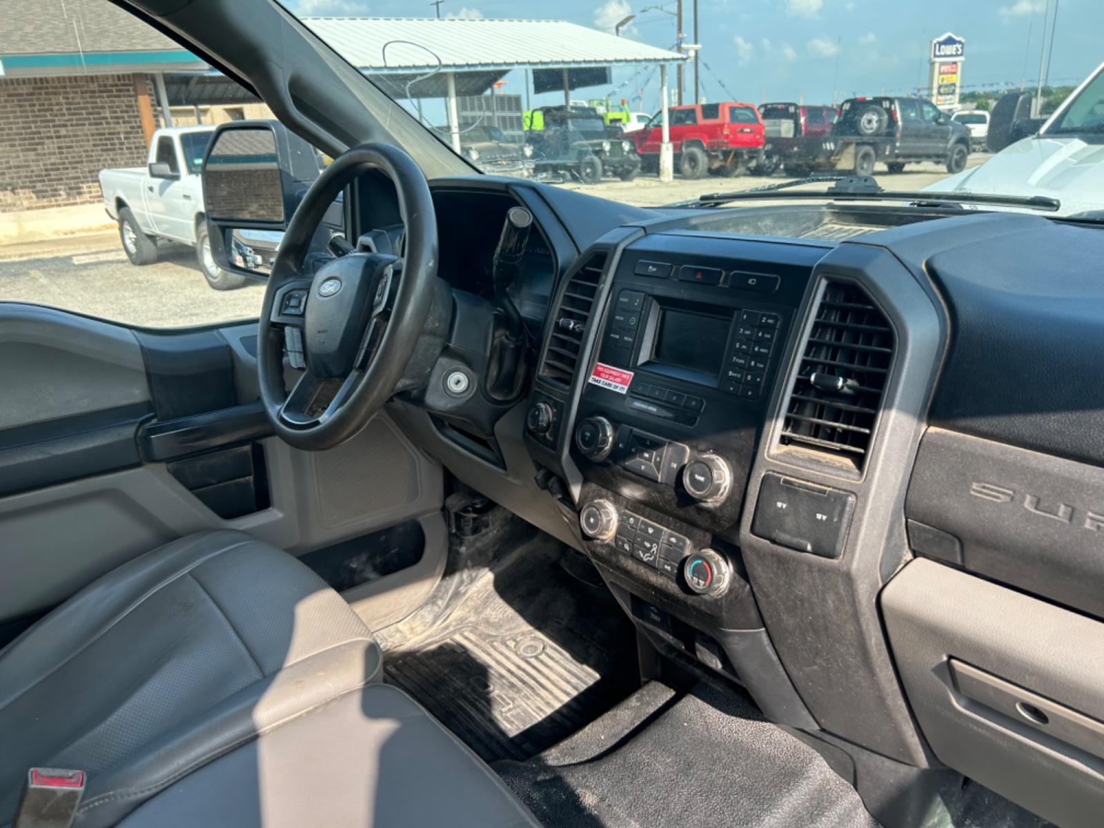 2019 White Ford F-250 SD Lariat Crew Cab Long Bed 2WD (1FT7W2A60KE) with an 6.2L V8 OHV 16V engine, 6A transmission, located at 1687 Business 35 S, New Braunfels, TX, 78130, (830) 625-7159, 29.655487, -98.051491 - Photo #10